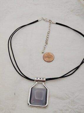 Vintage Kenneth Cole Silver Tone Pendant Necklace – Gray Cat’s Eye